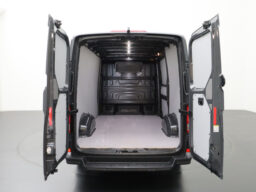 Volkswagen Crafter 2.0TDI 140PK L3H2 Highline | 3-Persoons | 119.221 km | 2021 | 140 pk